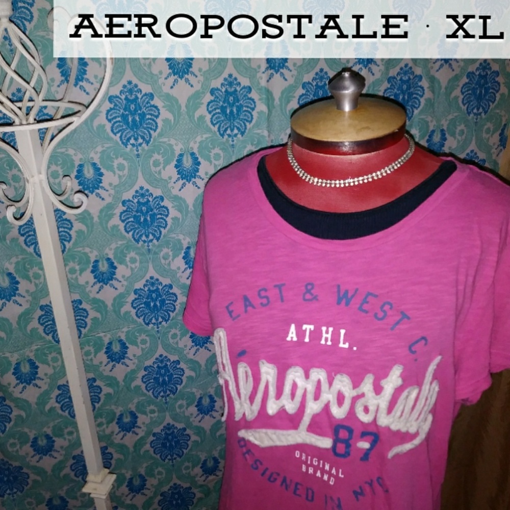 °• Gifted 🎁 2 For $8 Aero Tee •°